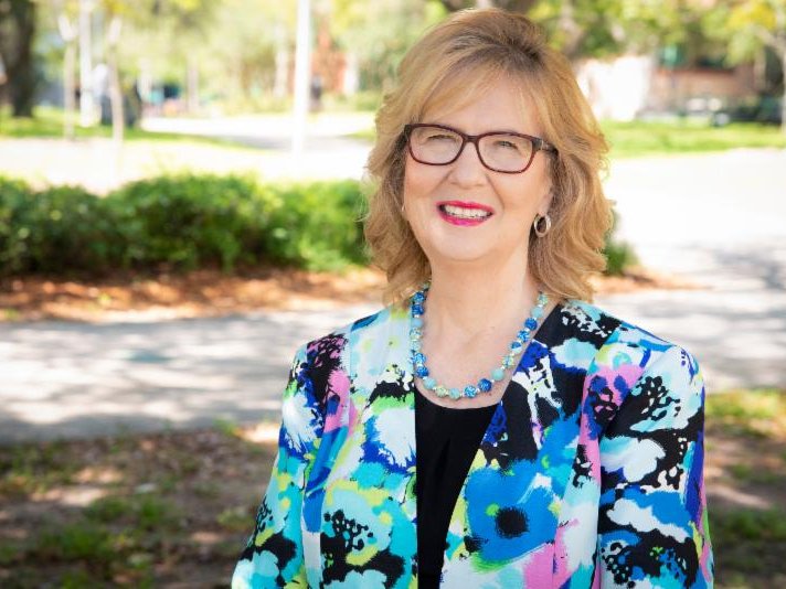 Dr. Susan MacManus headshot